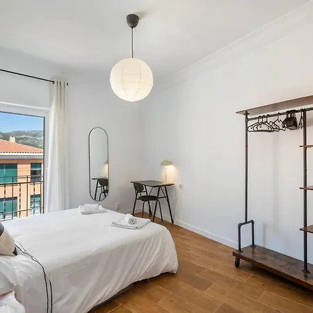 Vintage & Modern Old Town Apartamento